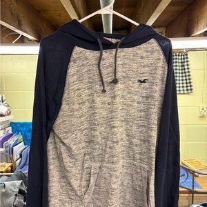 Hollister Men's Black and Cream Hoodie